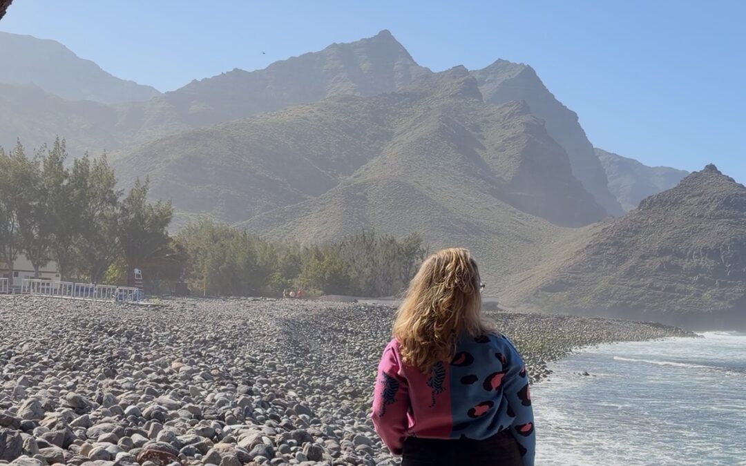 Slow Travel: The Ultimate Guide to Immersive down and deeper Adventures